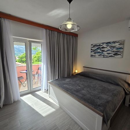 באסקה Apartments & Rooms Nensi מראה חיצוני תמונה