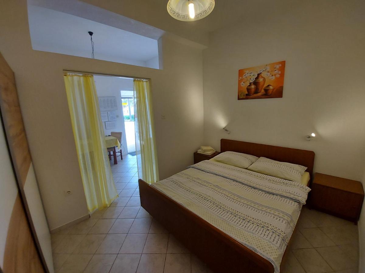 באסקה Apartments & Rooms Nensi מראה חיצוני תמונה