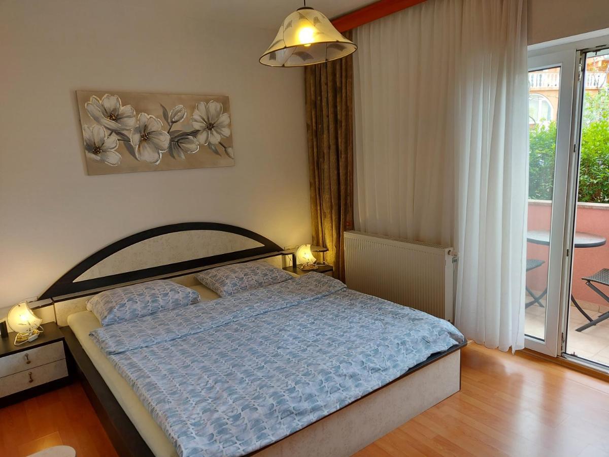 באסקה Apartments & Rooms Nensi מראה חיצוני תמונה