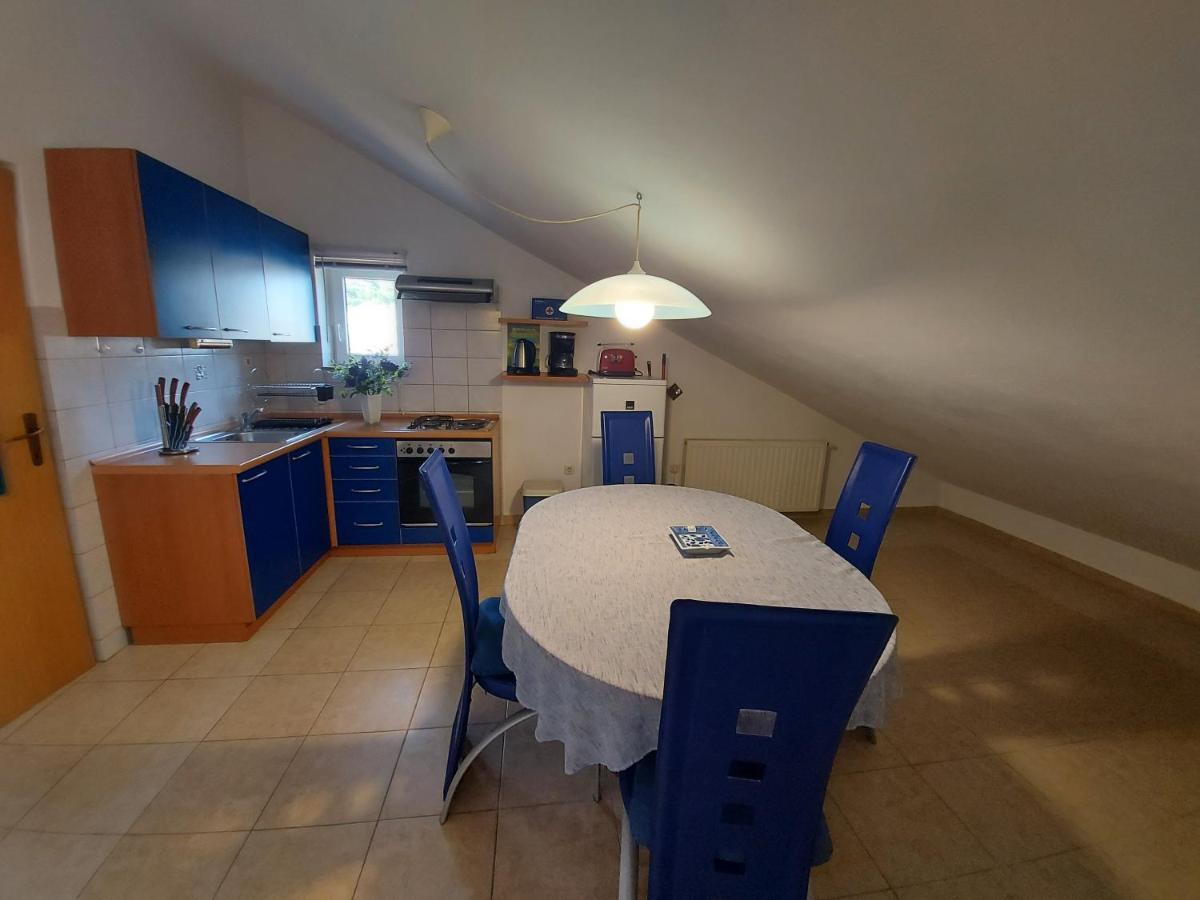 באסקה Apartments & Rooms Nensi מראה חיצוני תמונה