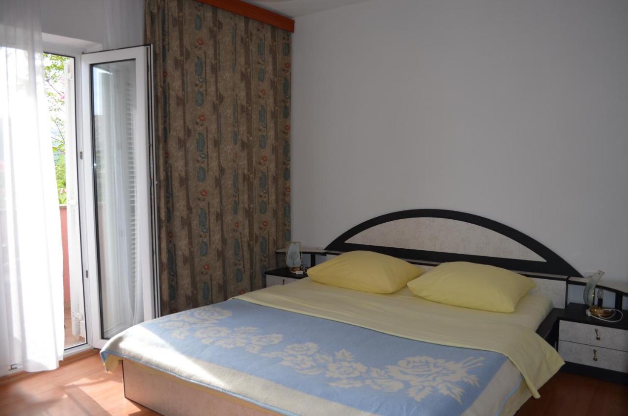 באסקה Apartments & Rooms Nensi מראה חיצוני תמונה