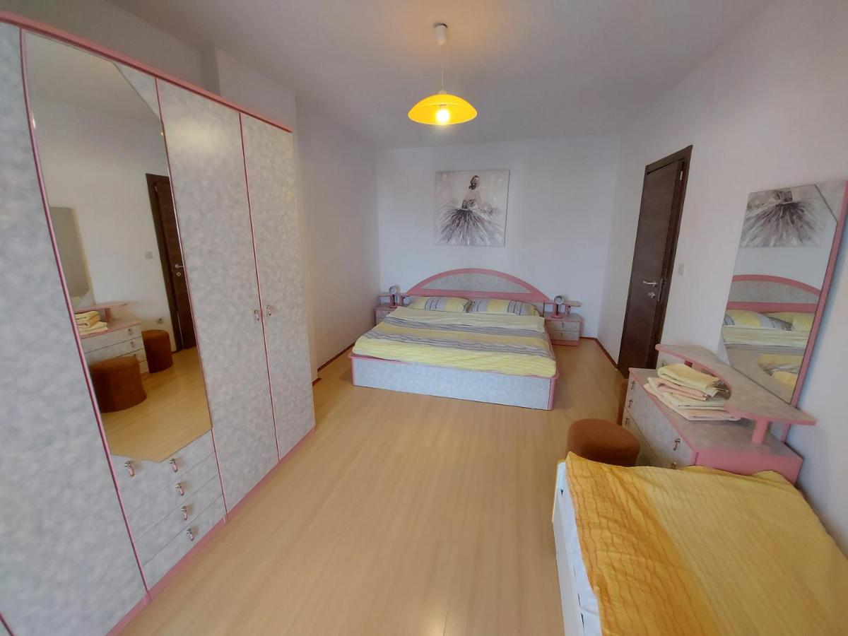 באסקה Apartments & Rooms Nensi מראה חיצוני תמונה