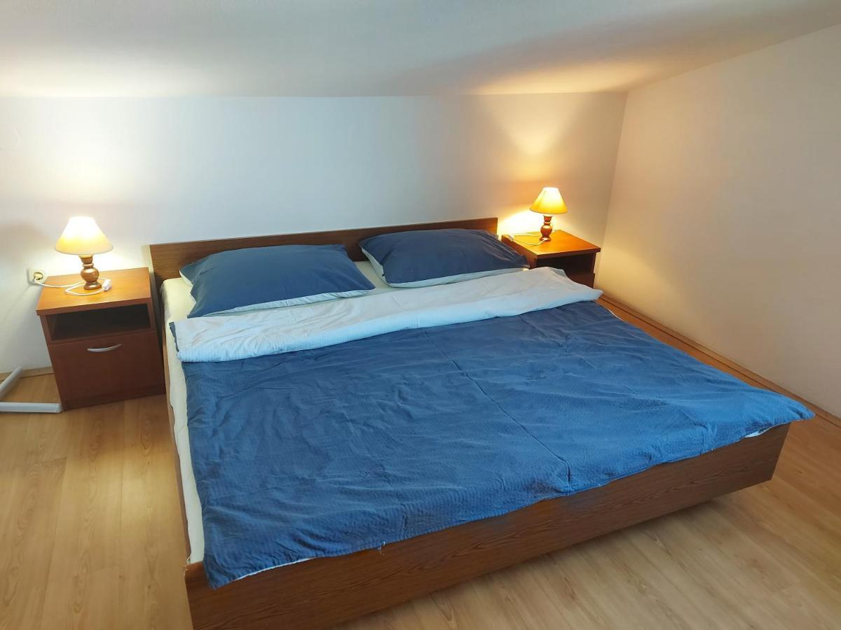 באסקה Apartments & Rooms Nensi מראה חיצוני תמונה