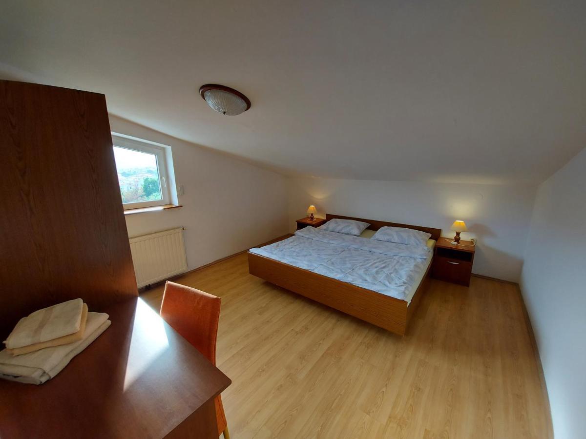 באסקה Apartments & Rooms Nensi מראה חיצוני תמונה