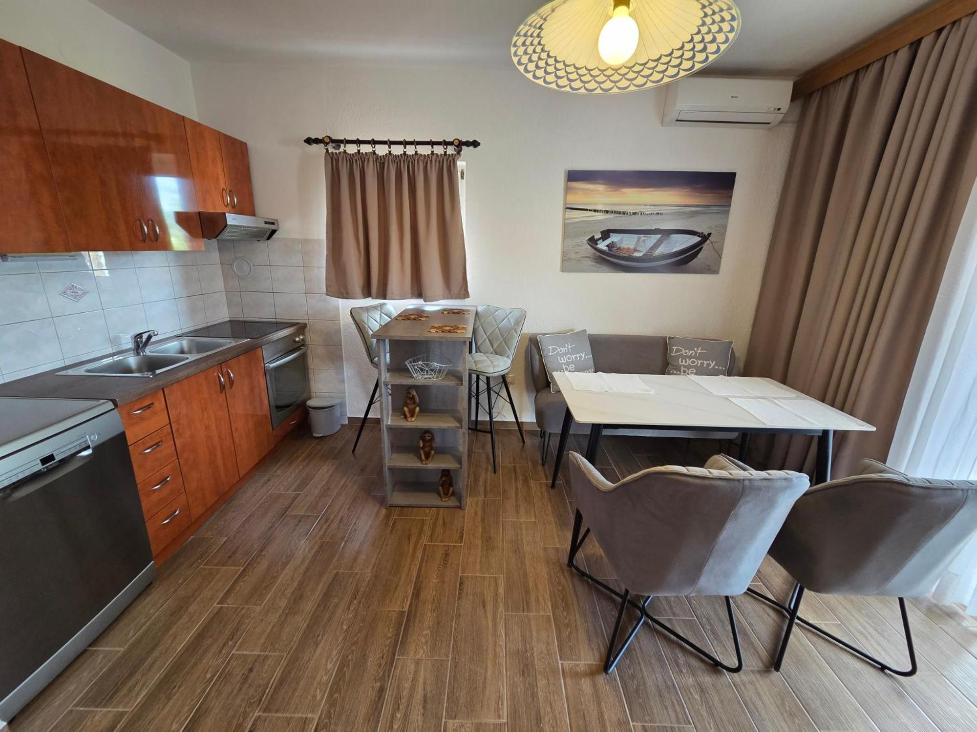 באסקה Apartments & Rooms Nensi מראה חיצוני תמונה